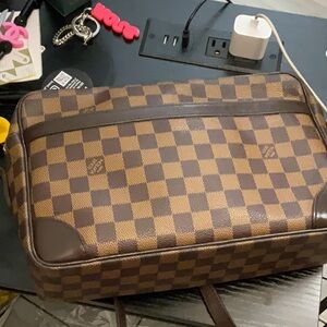 LV Trocedero Damier
